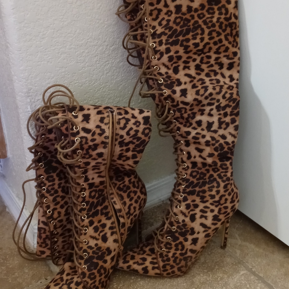 Cheetah print heeled boots sz 10